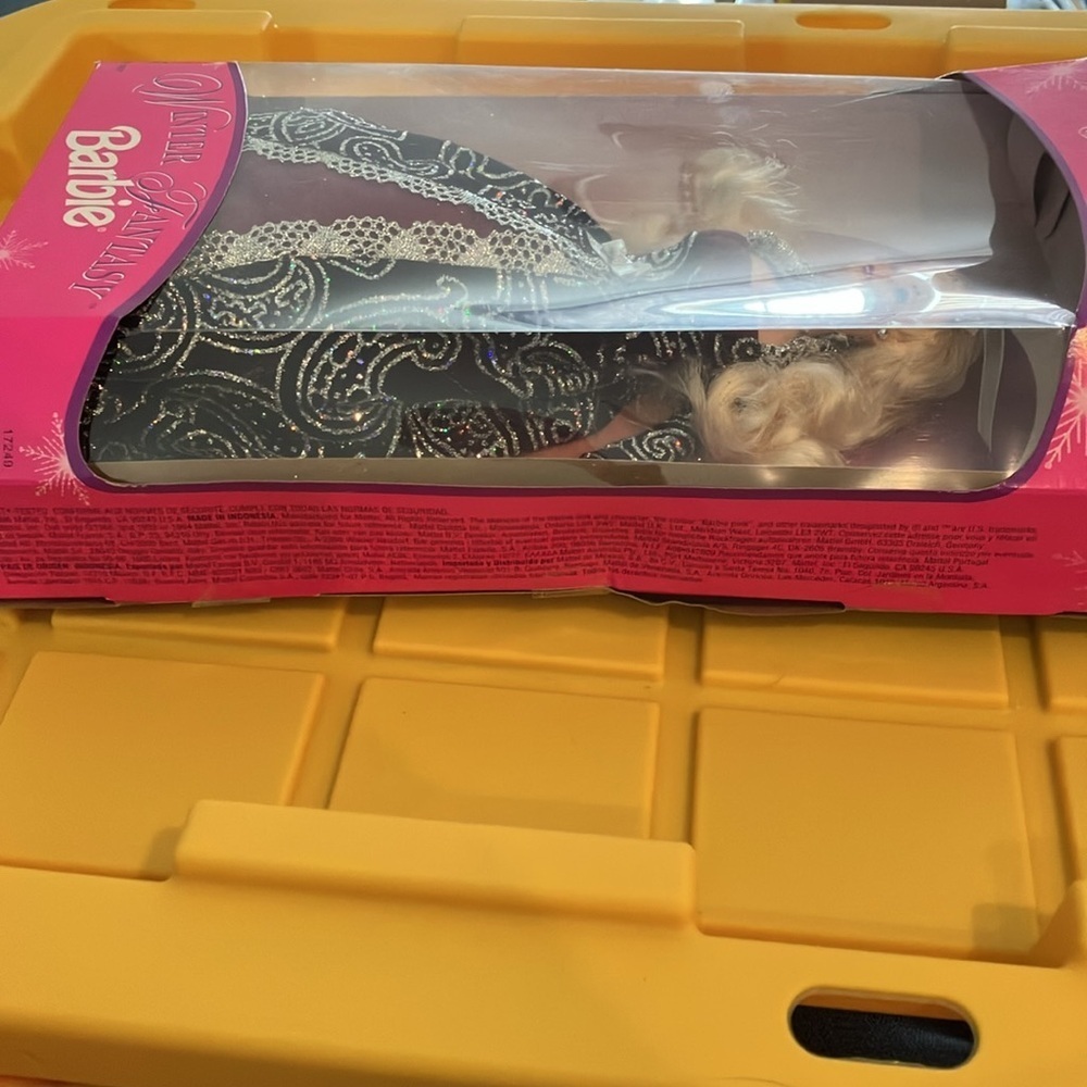 Vintage 1996 Winter Fantasy Barbie - New in Box - Picture 3 of 6